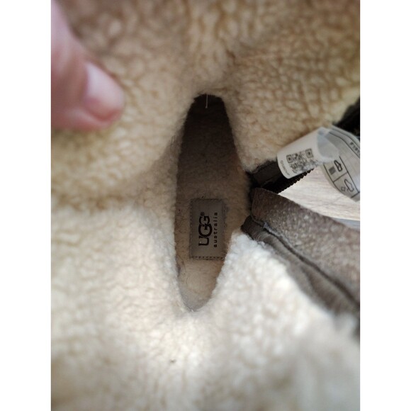 UGG Bayre II Taupe Water Resistant Suede Winter Boots Shearling Lining Cuff Sz.8 - Picture 6 of 8